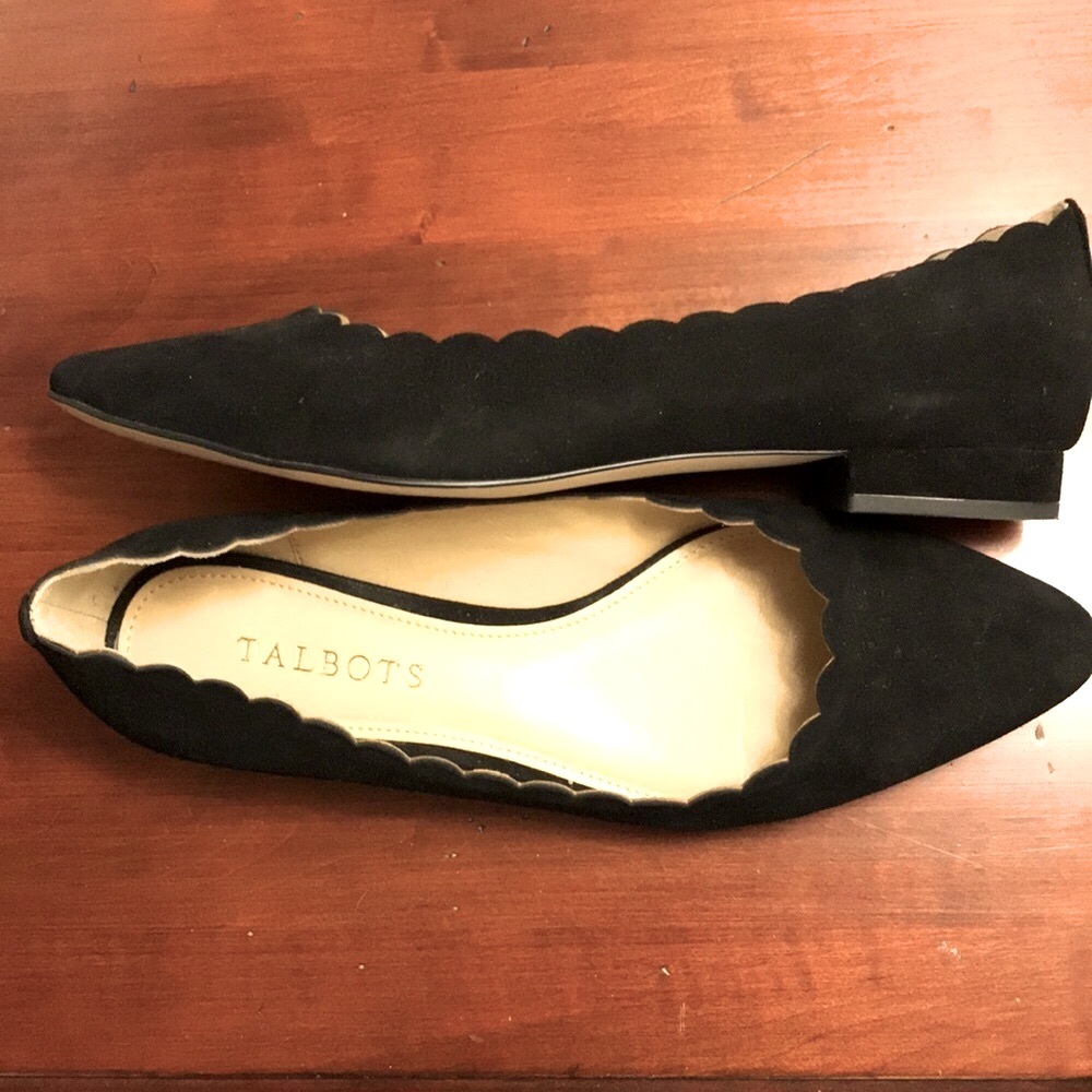 Final Price- TALBOTS Edison Scallop Genuine Suede Flats - Picture 9 of 16